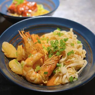 海鮮蝦湯粗麵 Braised Seafood Housemade Noodle | $22