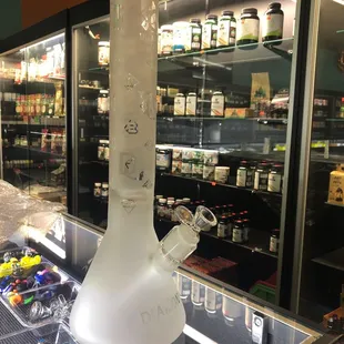 Diamond glass bongs are the one
