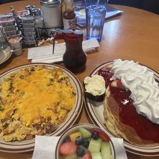 da Omelet with Strawberry pancakes