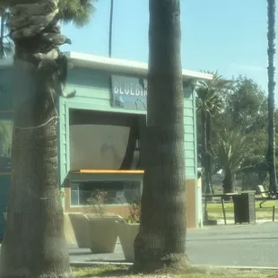 Not open at 10 am