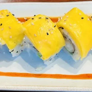 Yellow Submarine (Regular shrimp tempura w/ mango)