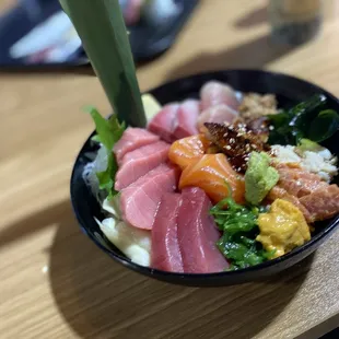 Chirashi bowl