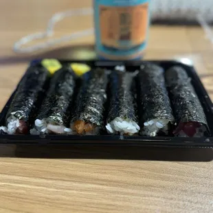 Delicious hand rolls
