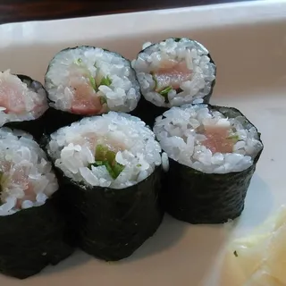 Hamachi Roll