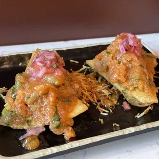 food, chicken wings and fried chicken