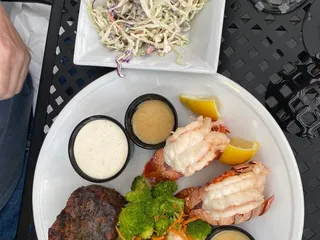 Kelly's Steak and Seafood