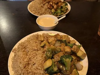 Aki Japanese Steakhouse and Sushi