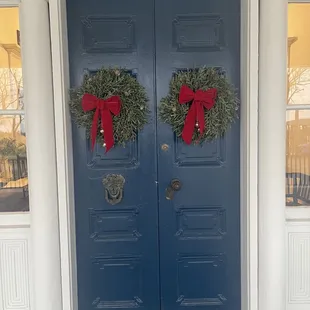 See more content on Instagram: @thingstolou