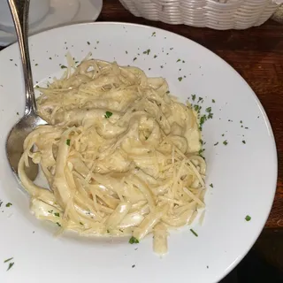 Fettuccine Alfredo