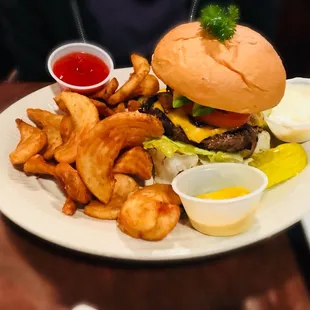 Cheeseburger &amp; home fries. Unbelievably good!