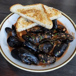 Mussels. Chewy and stringy. AVOID!!