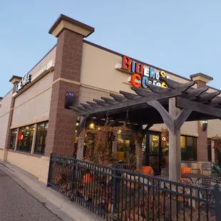 the outside of a coffee shop