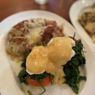 Florentine Benedict with pulled ham stuffed hash browns
