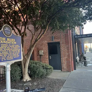 10/23/24 FYI, exterior, entrance