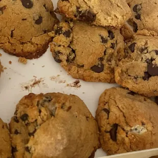 Peanut butter s'mores! The best cookies you'll ever eat if you are a peanut butter fan!