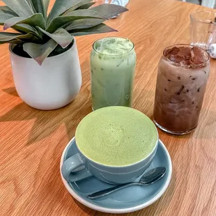 matcha latte, mocha