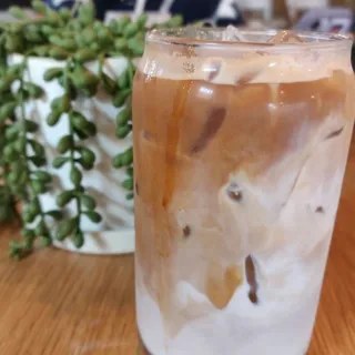Iced Vanilla Latte