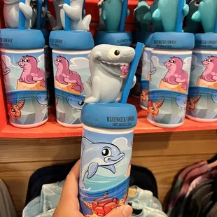 Dolphin deboning cup