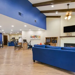 Clubhouse at Bluff Creek Apartments in Oklahoma City, OK