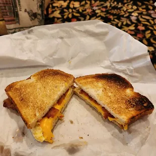 Egg sandwich with bacon