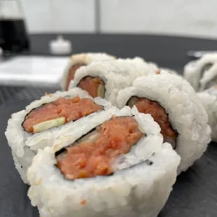 7. Spicy Tuna Roll (8pcs)