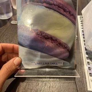 Sweet Salmon Roll(8 Pcs)