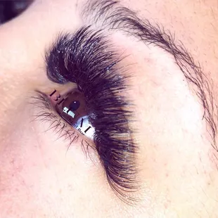 Mega volume eyelash extensions