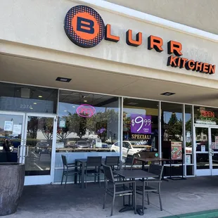 the outside of the restaurant