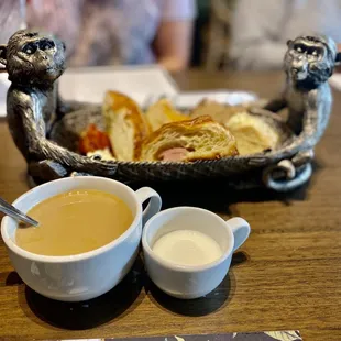 The bread sampler was served in this cute monkey dish.