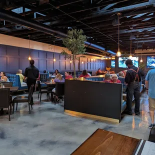 a large group of people in a restaurant