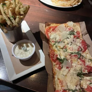 Margherita Flatbread