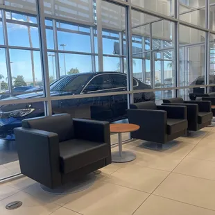 New car pick up show room.