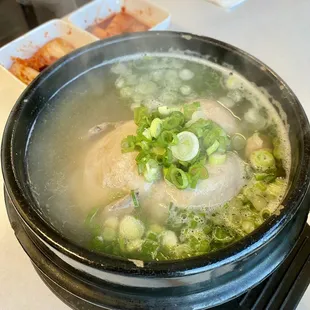 Samgyetang (IG: @gwenlloves)