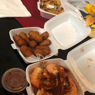 First time coming here, good food and really fast service! The fries were pretty soggy but otherwise amazing food and will be back soon!