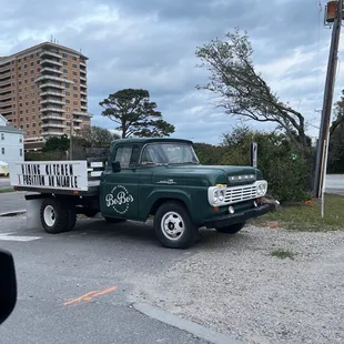 BoBo&apos;s truck