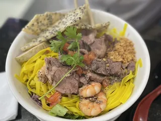 Huong Hue Food To Go and Restaurant