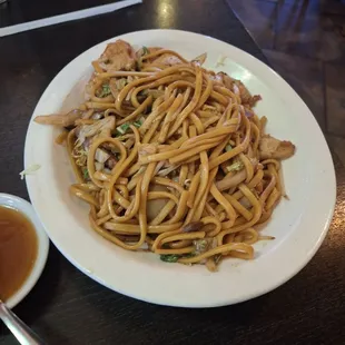 Combination lo mein