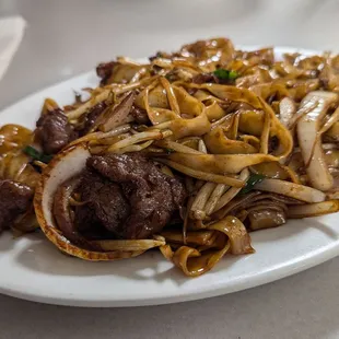 Beef chow fun