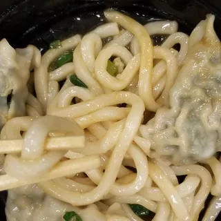 Tossed Udon with Dumpling