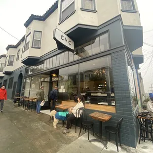 Exterior of Boa&apos;s.