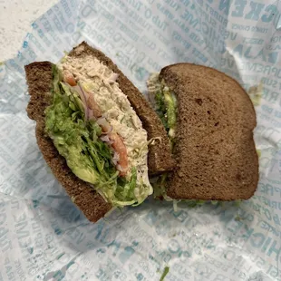 Tub O Tuna Sandwich