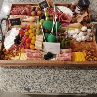 The unwrapped board. Beautiful and yummy!