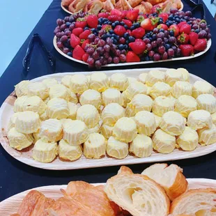 Breakfast buffet catering