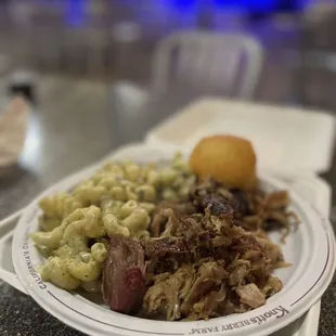 Pulled pork entree w "Mac n Cheese" side. They only had spinach/ pesto available....