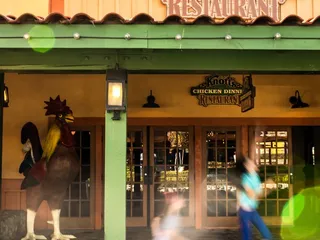 Mrs Knott's Chicken Dinner