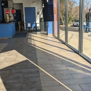 the outside of the restaurant