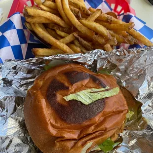 Hamburger and Boardwalk Fries
