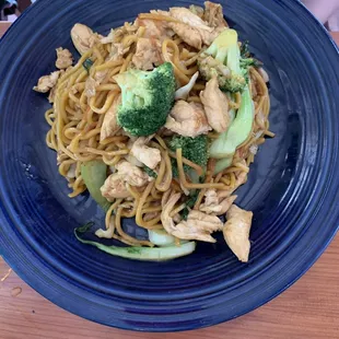 Chicken lo mein