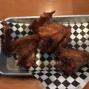 Wings are amazing here