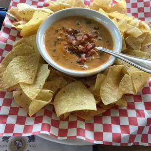 Cajun Queso